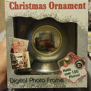 Christmas Ornament Digital Photo Frame